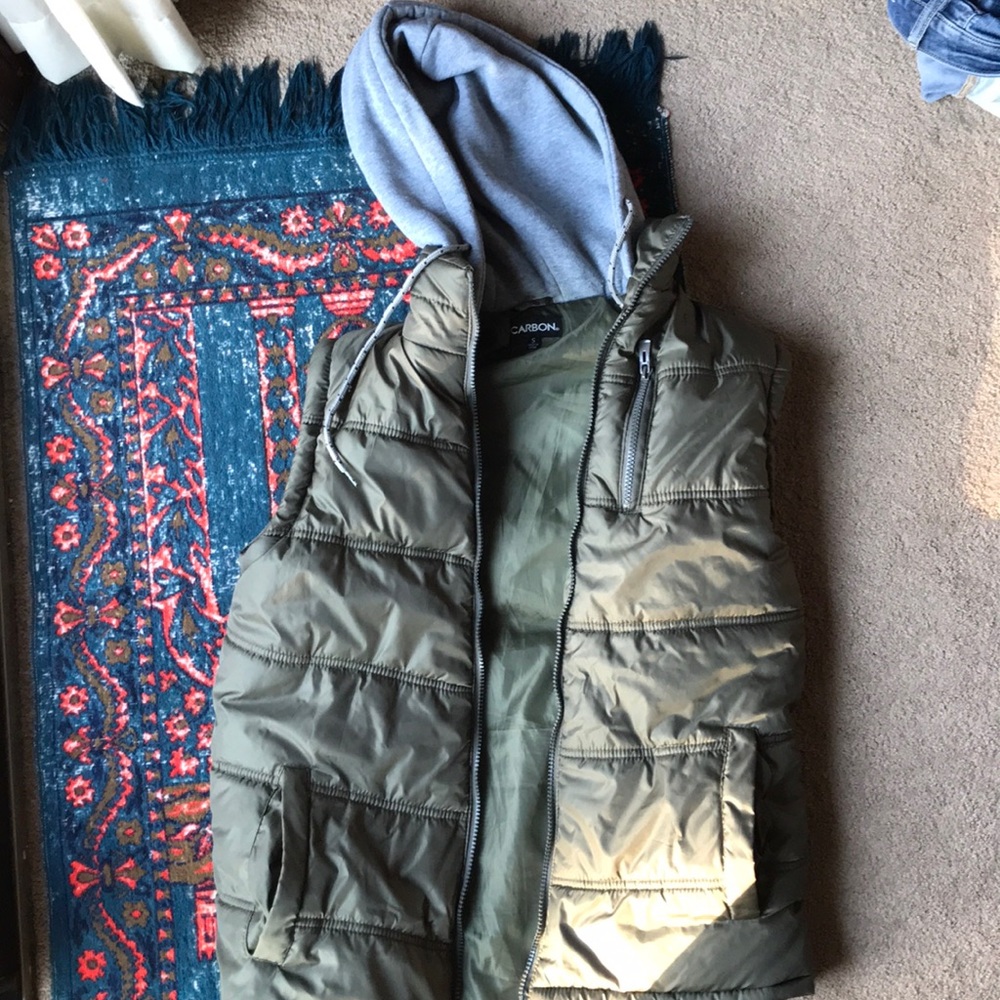 Lightweight Hooded Vest